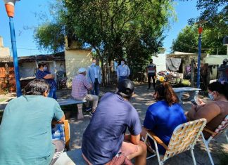 Para dar inicio al Programa “Quiero Mi Barrio”, Larrarte y Ramallo estuvieron en el Barrio de Ancianos