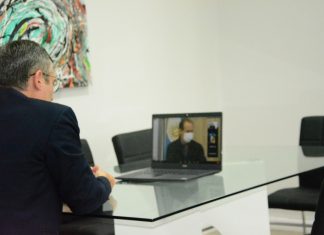 Larrarte firmó un convenio con el ENOHSA para financiar la construcción de unidades sanitarias