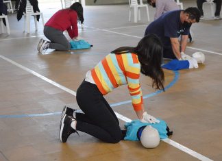 Para clubes y personal municipal, se desarrolló una capacitación en RCP