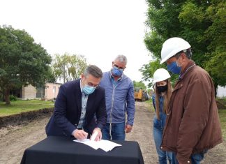 Se firmó el acta de inicio de obra del cordón cuneta de Barrio San José