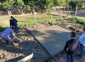 Avanza la construcción del Playón para la Escuela Centenario