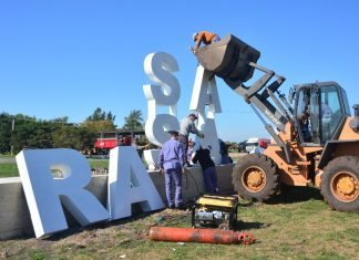 Construyen el cartel de acceso a la ciudad