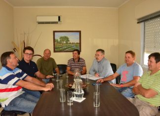 Larrarte y el Senador se reunieron con productores