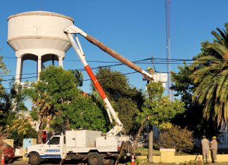 ENERSA trabaja en la colocación de una nueva línea de alimentación para el Tanque Central